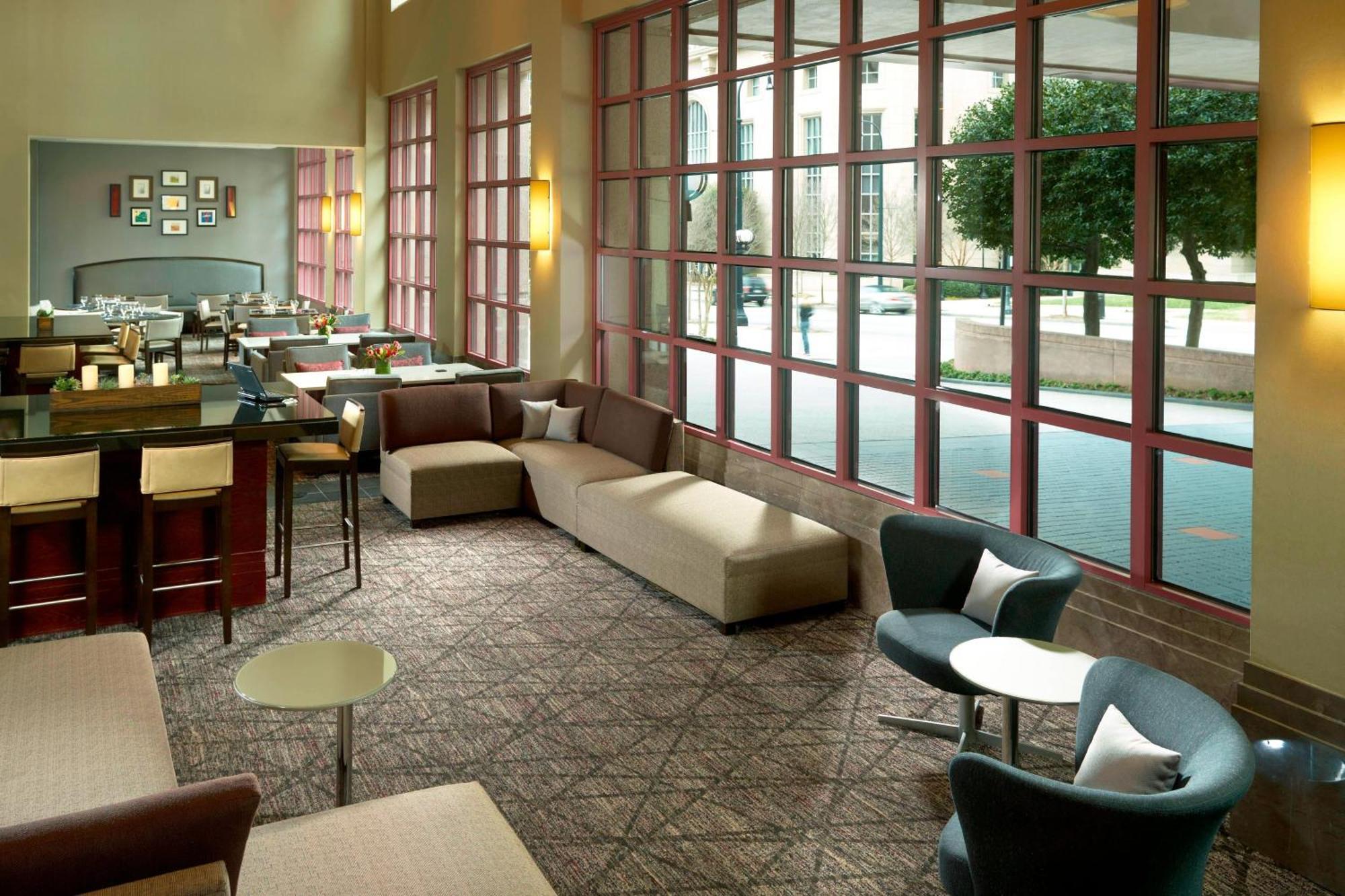 Atlanta Marriott Suites Midtown Exterior foto
